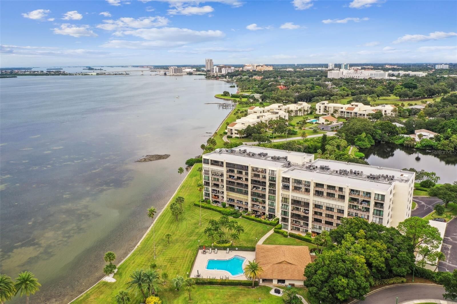 Property Photo:  100 Oakmont Lane 106  FL 33756 