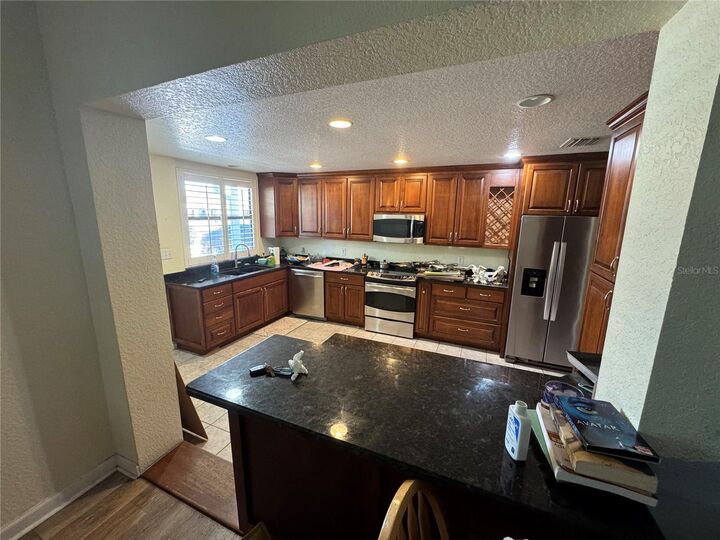 Property Photo:  1736 W Country Club Drive  FL 33612 