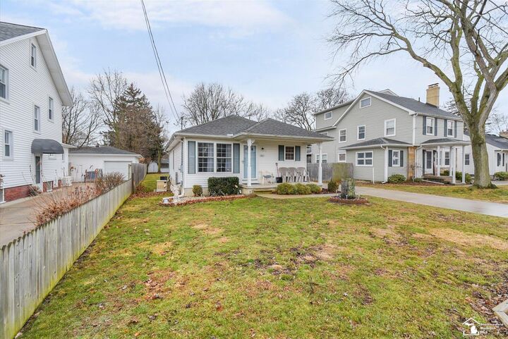 Property Photo: 5821 Elmwood Street MI 48161-3911