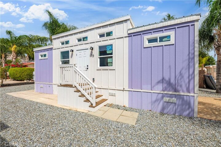 Property Photo: 501 S Mistletoe 16 CA 92582