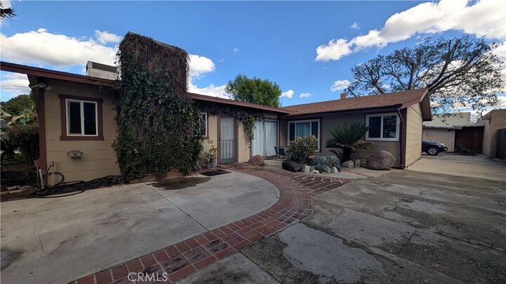 Property Photo:  546 Griswold Avenue  CA 91340 
