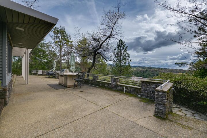 Property Photo:  1160 N Circle Drive  CA 95619 