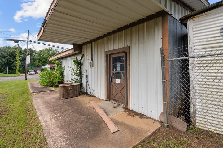 Property Photo:  1316 North Raguet Street  TX 75904 