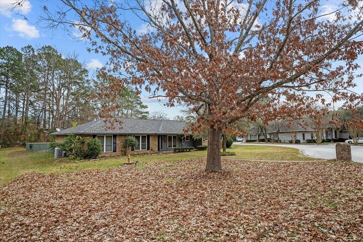 Property Photo:  419 Trailwood Circle  TX 75904 