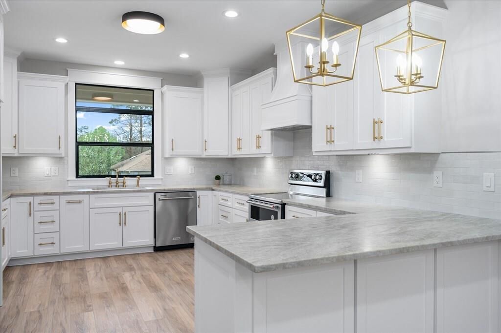 Property Photo: 911 Augusta Drive TX 75901
