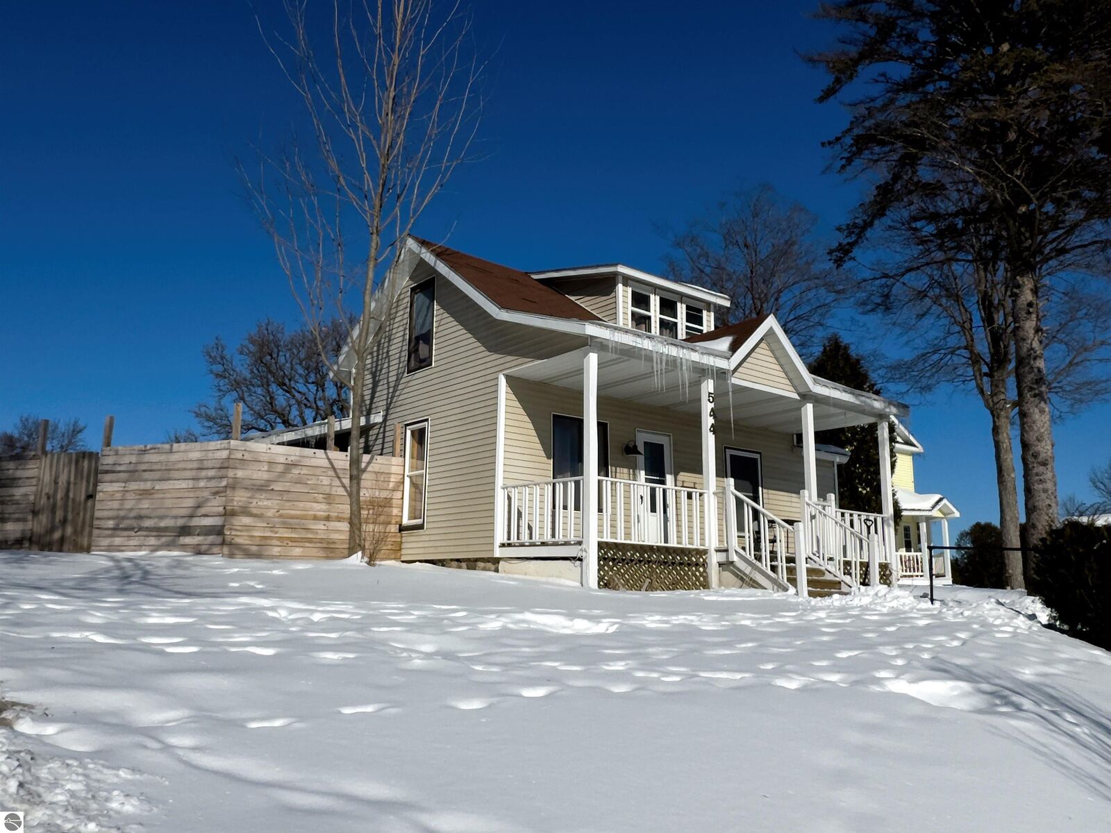 Property Photo: 544 W Upton Avenue MI 49307