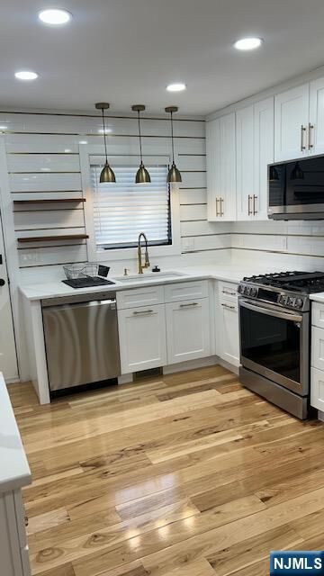 Property Photo:  17 Zabriskie Street 1705  NJ 07601 