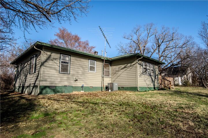Property Photo:  203 1st Street  AR 72662 