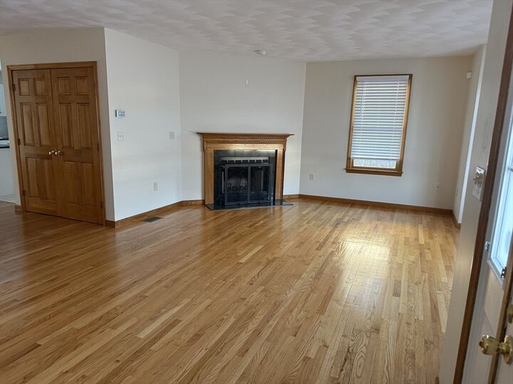 Property Photo:  102 Jarvis Circle 102  MA 02492 