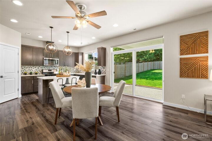 Property Photo:  5304  Fleming Street B  WA 98203 