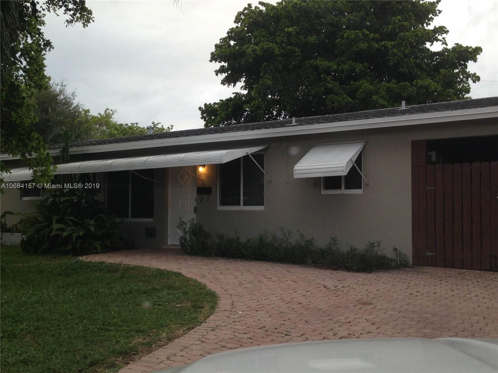 Property Photo:  1325 SE 1st Terrace  FL 33441 