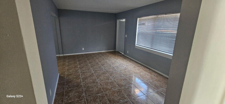 Property Photo:  1001 S E Street 1  FL 33460 