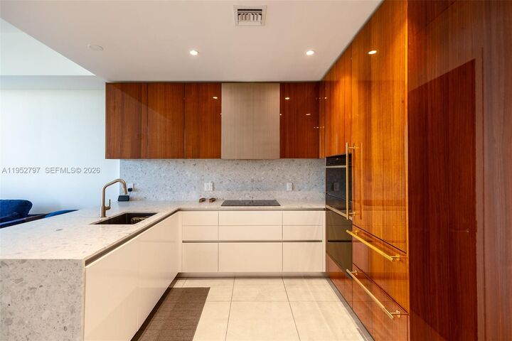 Property Photo: 2678 Tigertail Ave 612 FL 33133