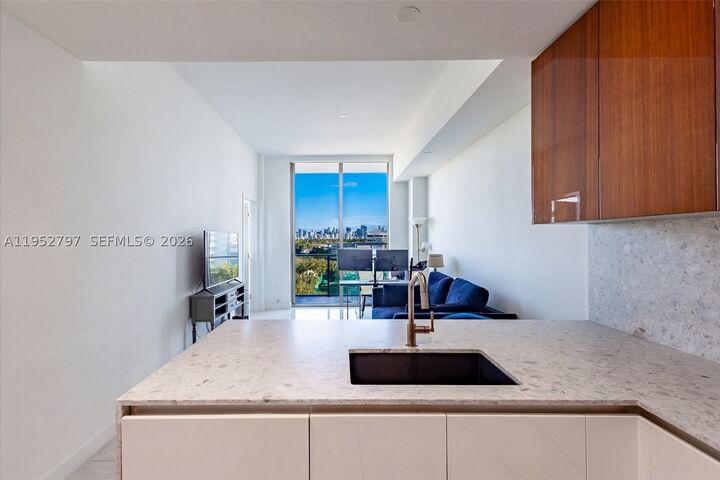 Property Photo:  2678 Tigertail Ave 612  FL 33133 