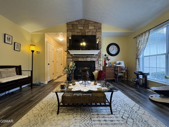 Property Photo: 628 Broadview Drive TN 37862