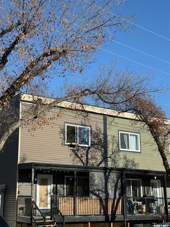 Property Photo: 118 5th Avenue SK S0L 1S0