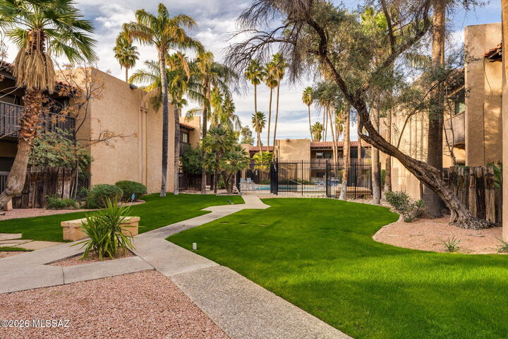 Property Photo:  434 N Dodge Boulevard  AZ 85716 