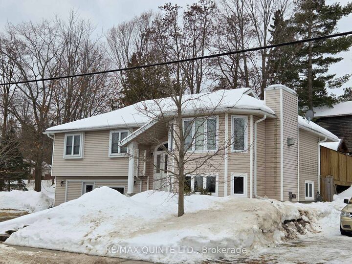 Property Photo: 14 McCamon Avenue ON K0K 3J0