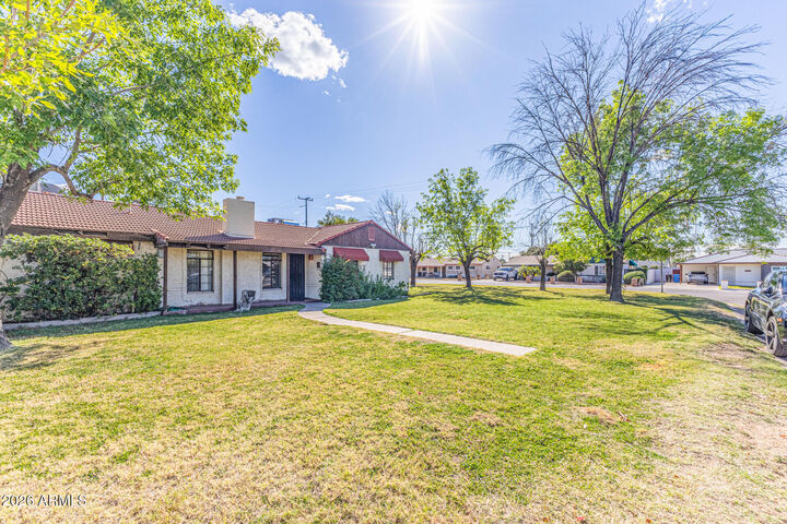 Property Photo:  6201 N 9th Place  AZ 85014 