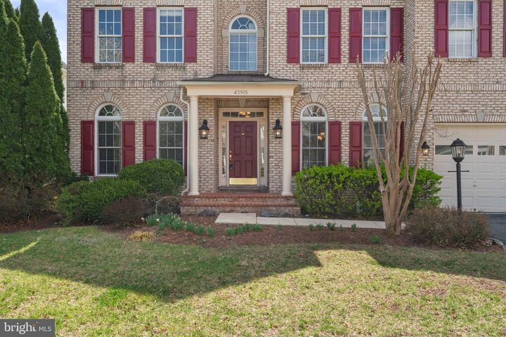 Property Photo:  43915 Kittiwake Drive  VA 20176 