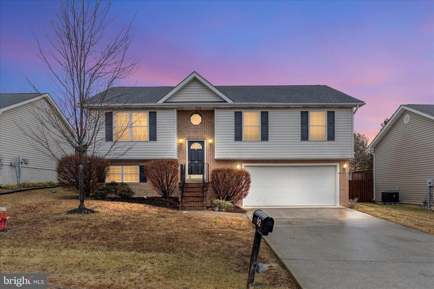 Property Photo:  512 Ford Circle  WV 25428 