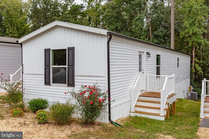 Property Photo:  4434 Hotchkiss St  VA 22408 