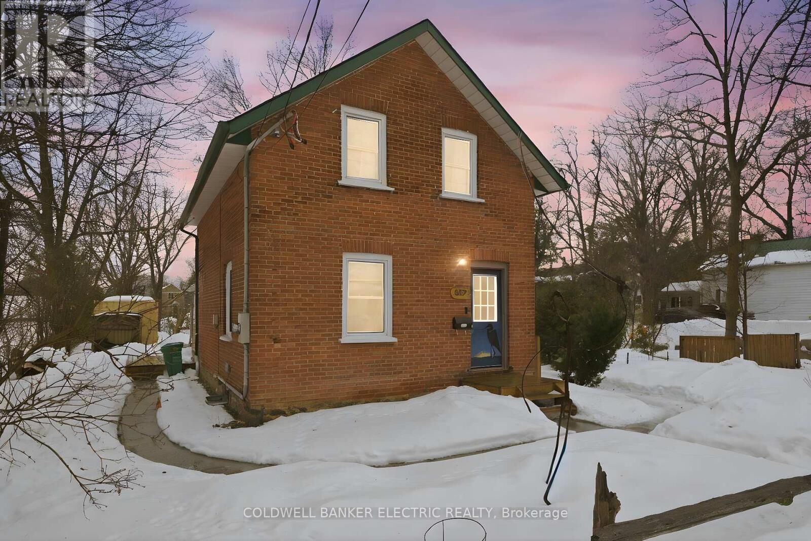 Property Photo:  607 Armour Road  ON K9H 1Z3 