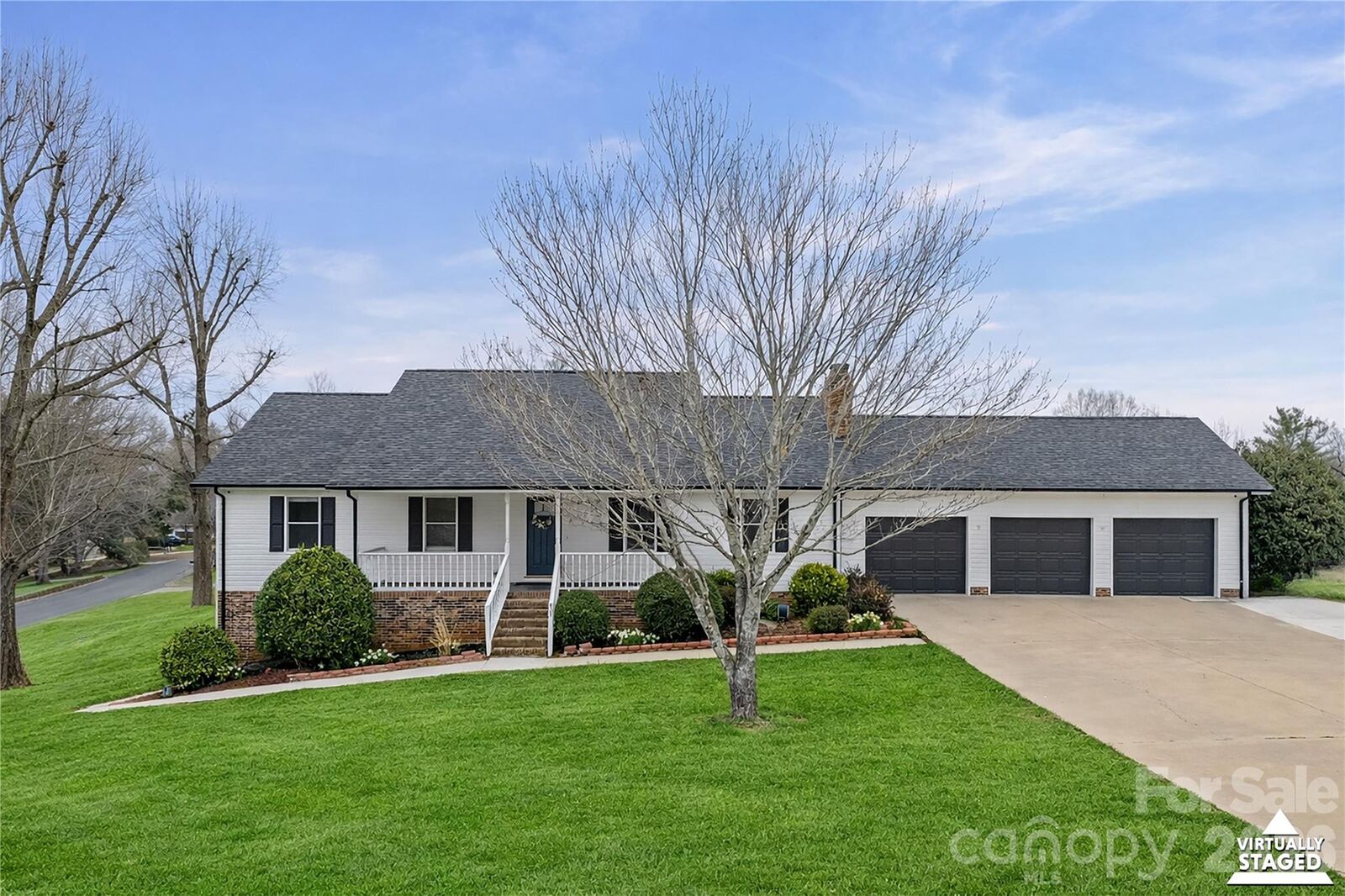 Property Photo: 103 Starmount Drive NC 28086