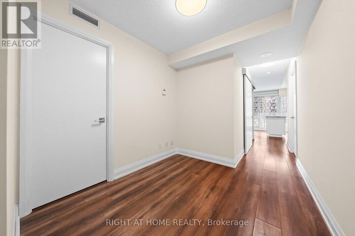 Property Photo:  565 Wilson Avenue 203W  ON M3H 5Y6 