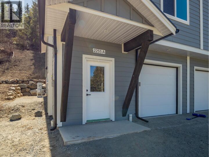 Photo de la propriété:  2255 McTavish Road A  BC V0E 3E1 
