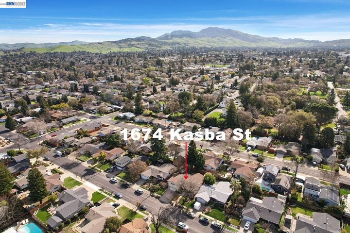 Property Photo: 1674 Kasba St CA 94518