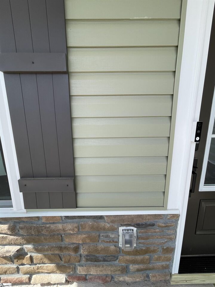 Property Photo:  18 Gateway Drive  SC 29630 