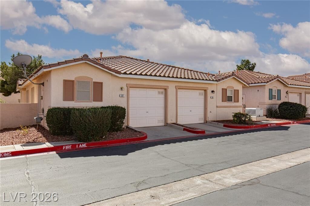 Property Photo:  27 Belle La Blanc Avenue  NV 89123 