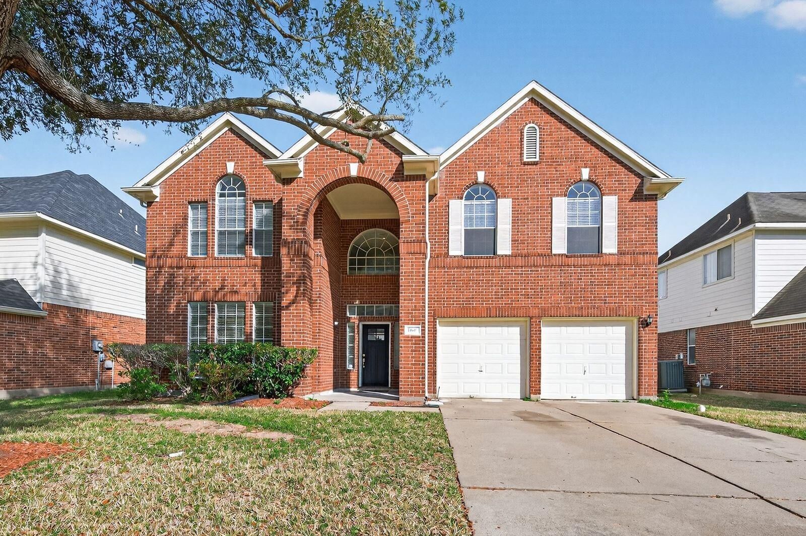 Property Photo: 11607 Oak Lake Park Drive TX 77498