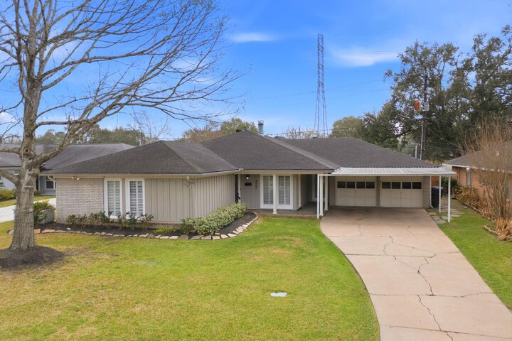 Property Photo: 4847 Knickerbocker Street TX 77035