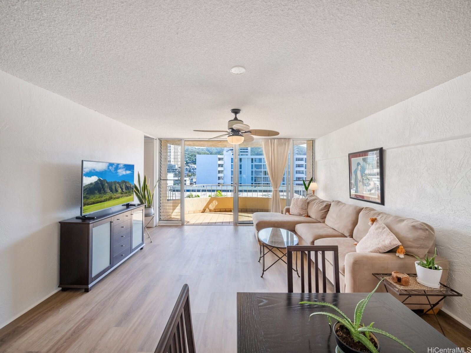 Property Photo:  1447 Kewalo Street 502  HI 96822 