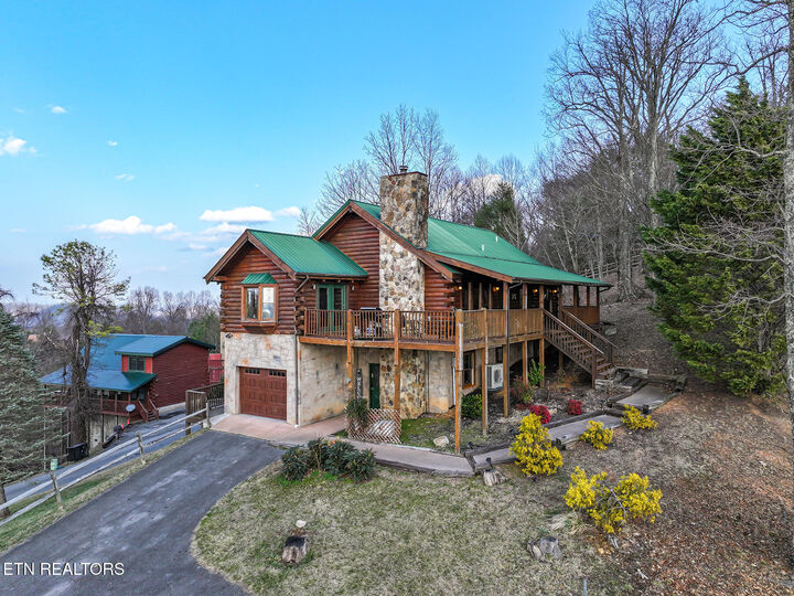 Property Photo:  2485 Black Bear Ridge Way  TN 37862 