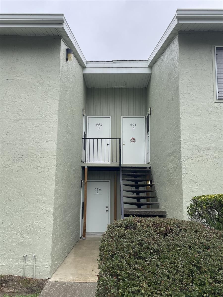 Property Photo:  596 Bahia Circle B  FL 34472 