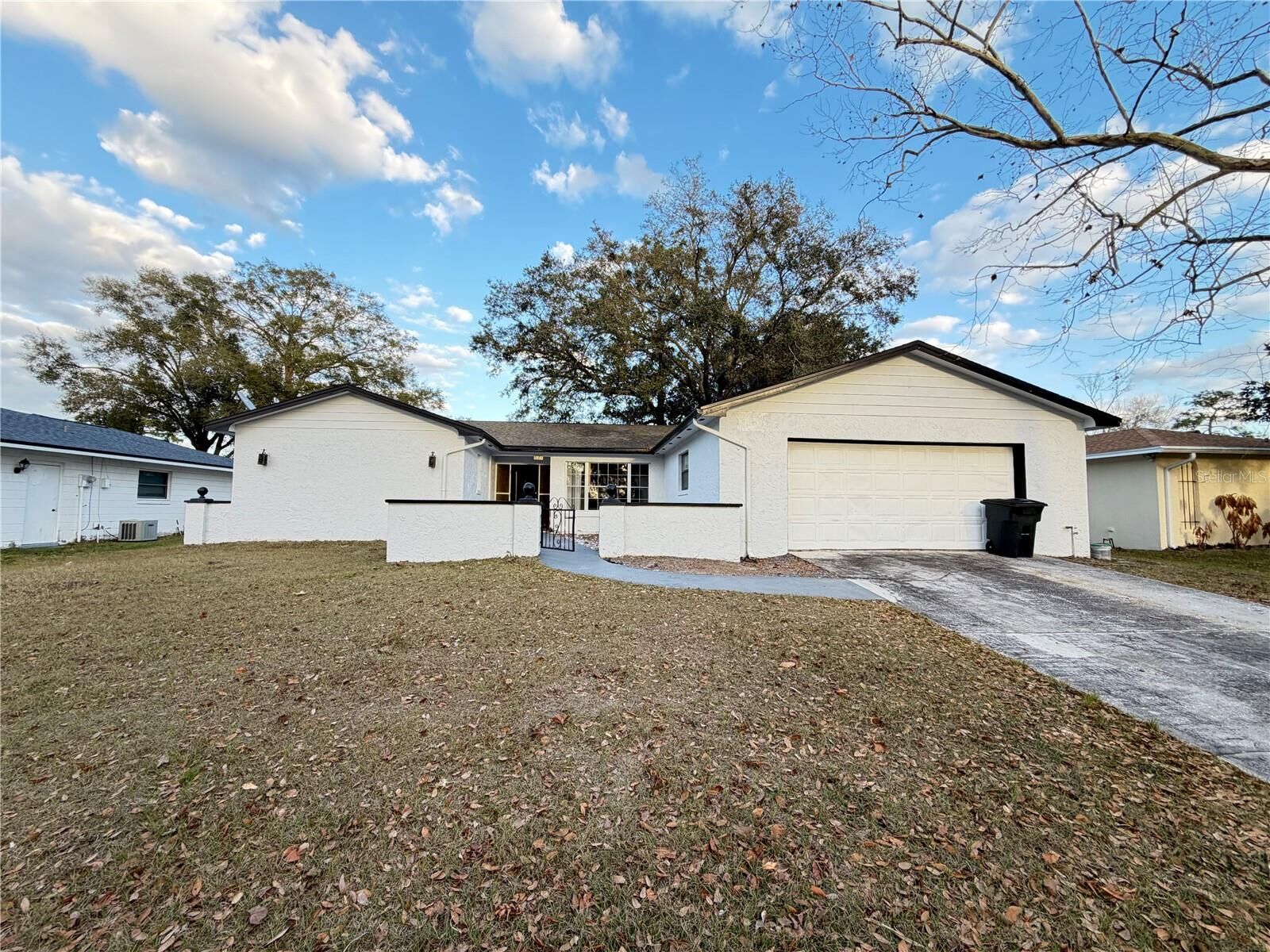 Property Photo:  621 Ashberry Lane  FL 32714 