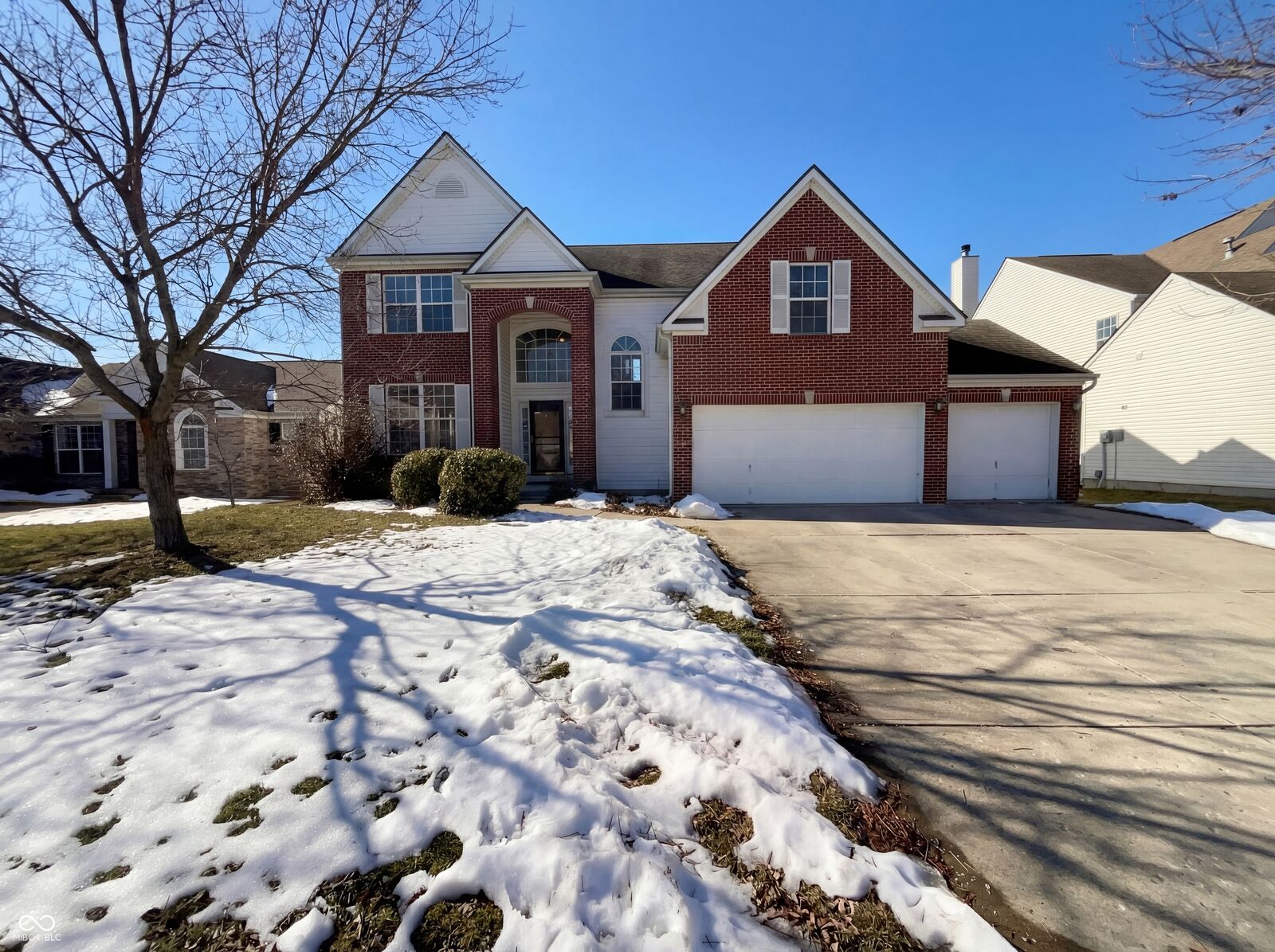 Property Photo:  6767 Woodcliff Circle  IN 46077 