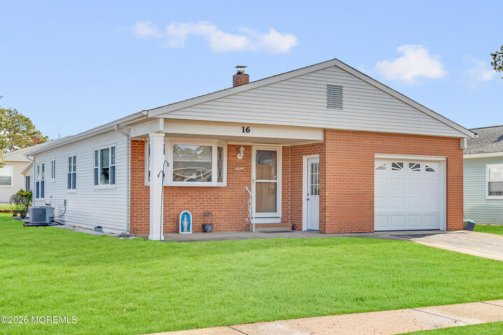 Property Photo:  16 Calalou Court  NJ 08757 