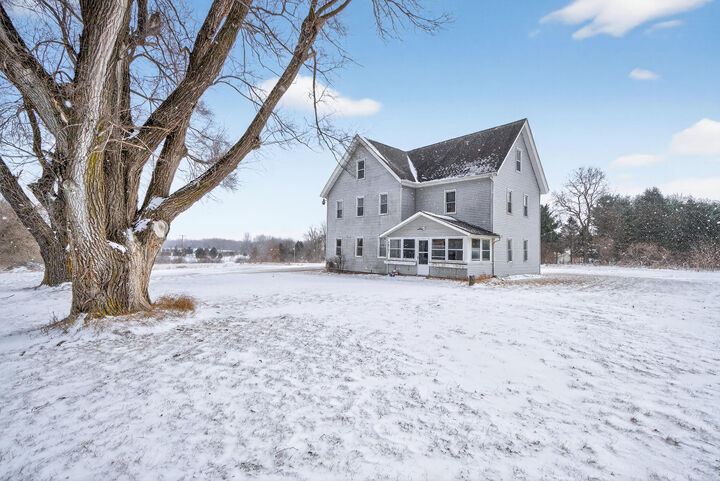 Property Photo:  10137 Boyce Road  MI 48118 