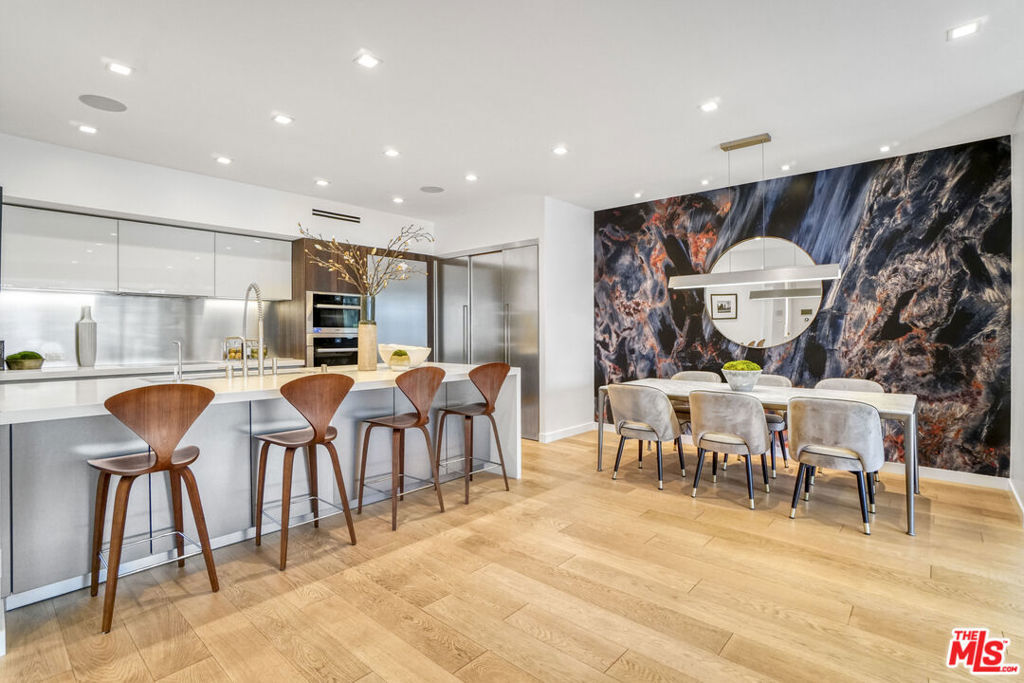 Property Photo:  515 Ocean Avenue 706S  CA 90402 