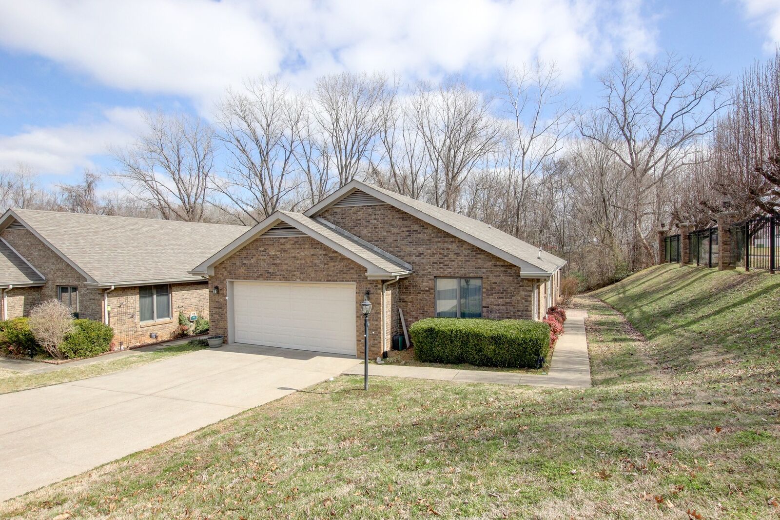 Property Photo: 457 Country Club Ct TN 37043