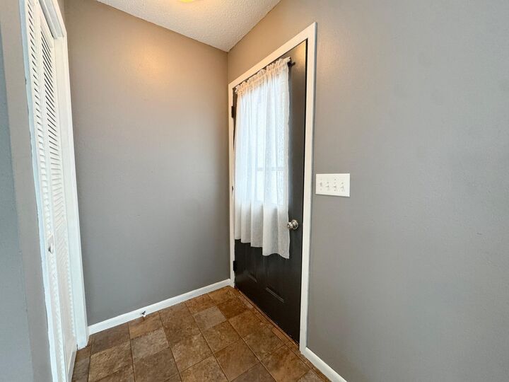 Property Photo:  402 E 14th Street  MN 56537 