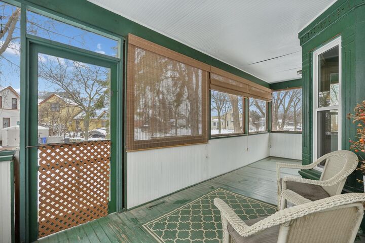 Property Photo:  687 Tuscarora Avenue  MN 55102 