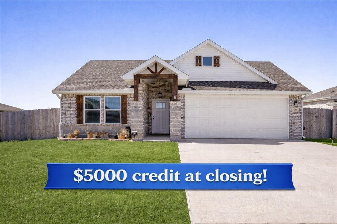 Property Photo:  637 Lewis Street  AR 72751 