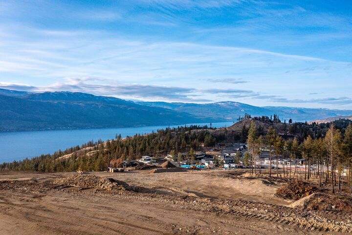 Property Photo: 46 Beacon Hill Drive BC V4V 0A9
