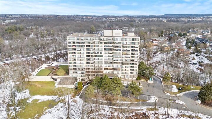 Property Photo:  3 Towering Heights Boulevard 502  ON L2T 4A4 