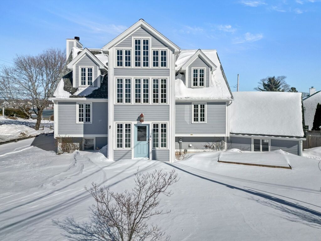 Property Photo:  2 Breezy Point Road  MA 01930 